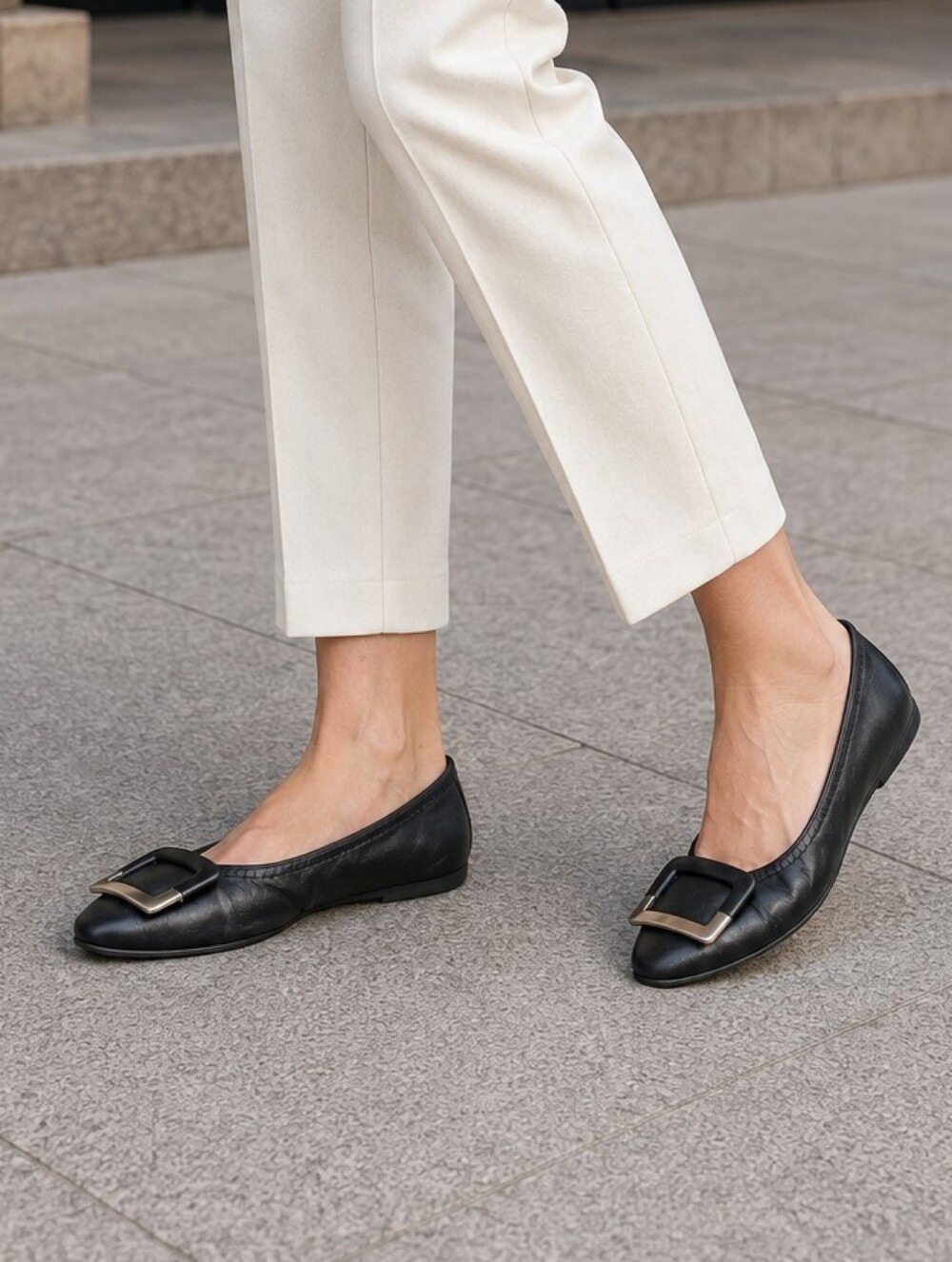 MANLUDI Women’s Black Square Toe Ballet Flats Oversized Buckle 6.5 EU 37